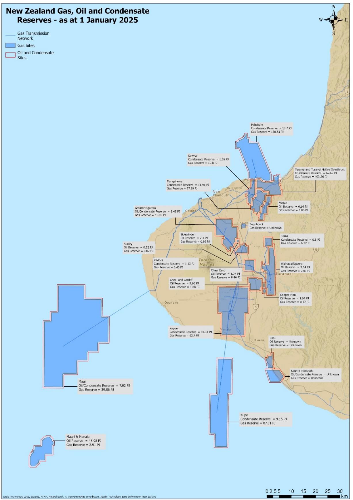 A map of New Zealand showing the locations and quantities of gas, oil, and condensate reserves as of 1 January 2025, along with transmission pipelines and field sites.