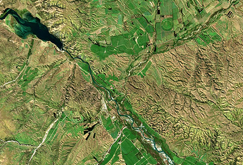 Lake Waitaki, Lake Waitaki Dam, and the Waitaki River. Sourced from the Land Information New Zealand (LINZ) Data Set, New Zealand 10m Satellite Imagery 2022.