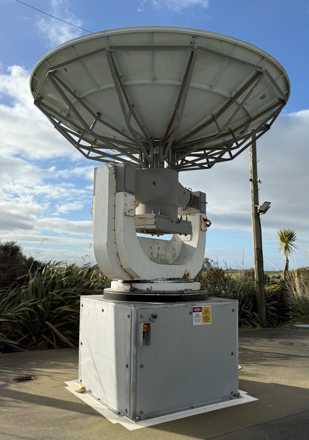 A photo of a satellite dish used for space communications.