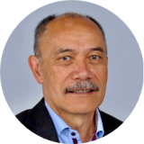 Headshot of Tā/Sir Jerry Mateparae (Ngāti Tūwharetoa, Ngāti Kahungunu) – Chair