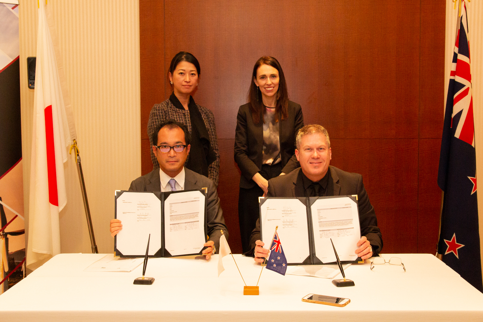 New Zealand Prime Minister Jacinda Ardern at the signing of a joint research partnership between Shiratori and AgResearch. Photo credit: AgResearch