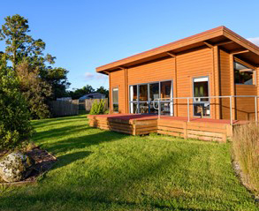 One of the cabins at Ribbonwood Retreat.